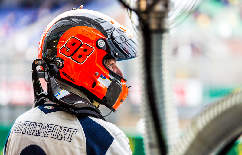 Illustration for article titled Your Spectacular On-The-Ground Thursday Le Mans Photo Gallery Is Here